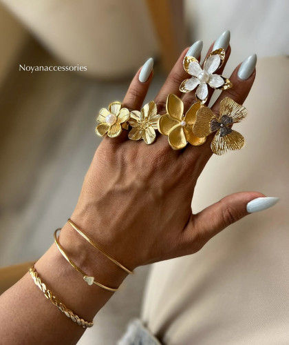 انگشتر ورشو طرح گل